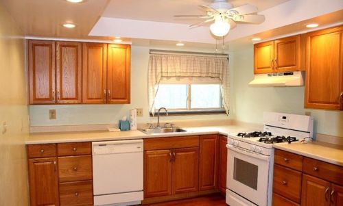 1209 Universal Rd, Pittsburgh PA 15235-3804 exterior