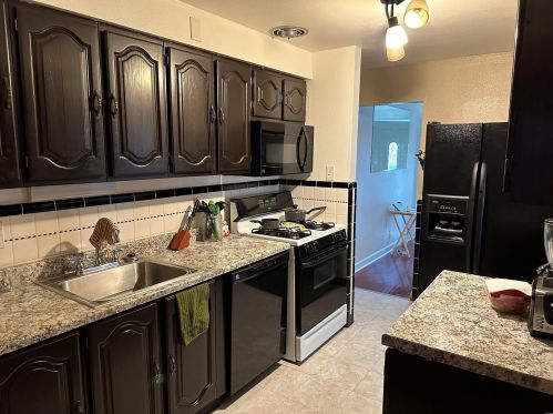 1223 Darr Dr, Saint Louis MO 63137-2238 exterior