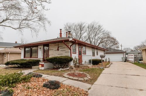 5228 90th St, Milwaukee, WI 53225-3514