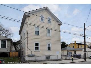 17 La Vaughn St, Providence, RI 02909-3607