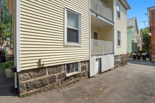 34 Park St, Salem MA 01970-4927 exterior