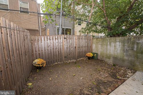 1737 Federal St, Philadelphia PA 19146-3715 exterior