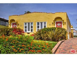 4517 Rosewood Ave, Los Angeles CA  90004-3213 exterior