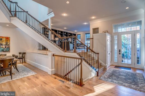 18285 Mullfield Village Ter, Leesburg VA  20176-7466 exterior