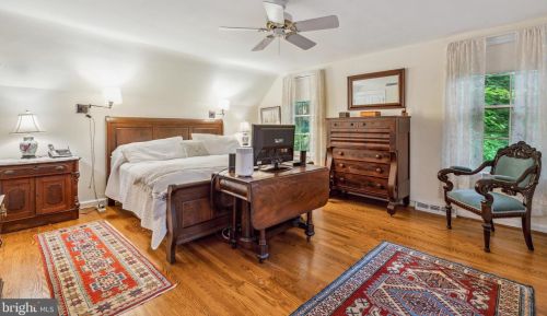 34 Long Dr, Trenton NJ 08648-2714 exterior