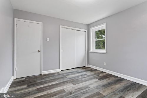 200 Londonderry Ln, Darby PA 19023-2323 exterior