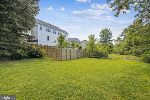 6031 Florence Ln, Alexandria VA 22310-2209 exterior