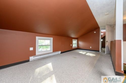 126 Park Ave, Iselin NJ 08830-2303 exterior