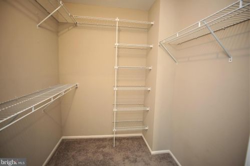 42 Magnolia Ct, Trenton NJ 08648-4828 exterior