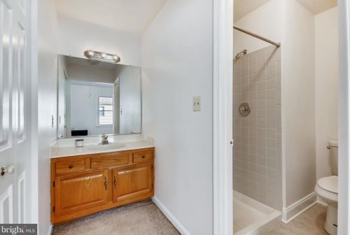 8209 Roxbury Dr, Alexandria VA 22309-3728 exterior