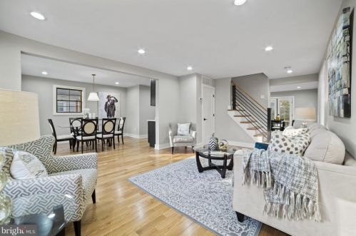 1505 Crestwood Dr, Alexandria VA  22302-2303 exterior