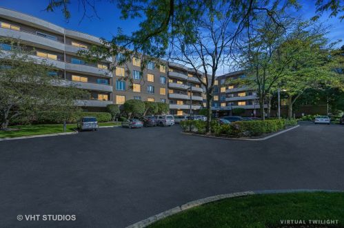 7201 Lincoln Ave, Chicago IL  60712-1821 exterior