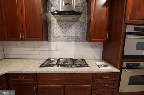 5817 Catharine St, Philadelphia PA 19143-2418 exterior