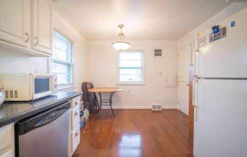 6221 Spencer Pl, Milwaukee WI  53218-4946 exterior