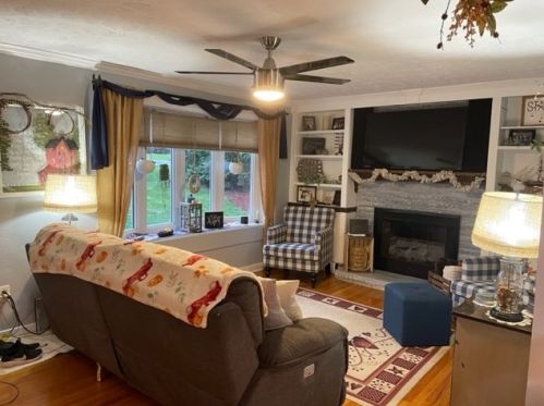 4733 Carlyn Dr, Pittsburgh, PA 15236-1913