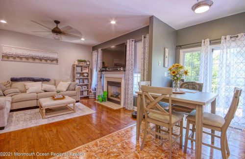 104 Brookfield Dr, Jackson Twp NJ  08527-3884 exterior