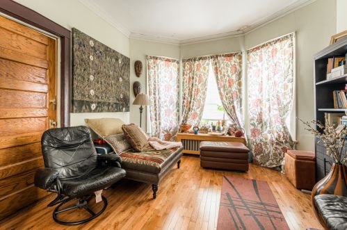 3925 Monroe St, Chicago, IL 60624-2821