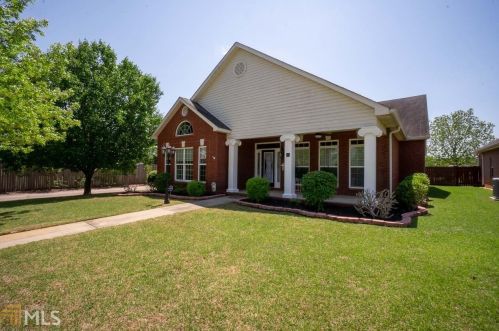 101 Jamestown Ct, Lithonia, GA 31028-8582