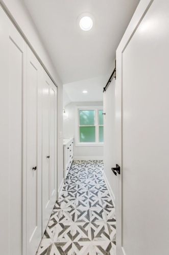 3800 Eddy St, Chicago IL  60618-5014 exterior