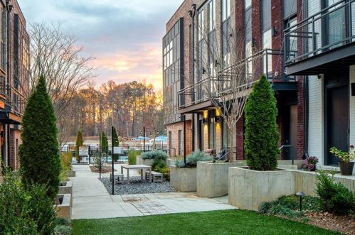 1238 Chelsea Cir, Atlanta GA  30318-1268 exterior