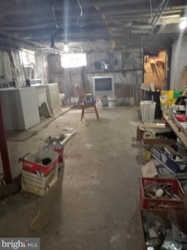 4561 Marvine St, Philadelphia PA 19140-1238 exterior