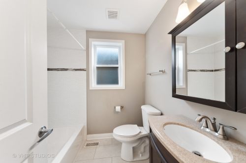 2747 76 Ct, Chicago IL 60707-3029 exterior