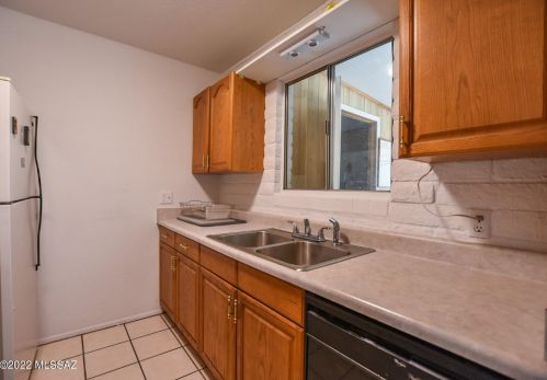 2878 Calle Del Huerto, Tucson AZ 85741-3415 exterior