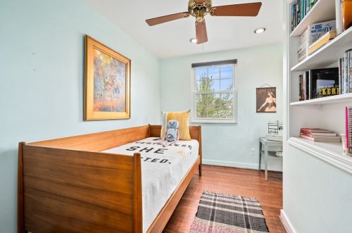 1336 Pocono St, Pittsburgh PA  15218-1114 exterior