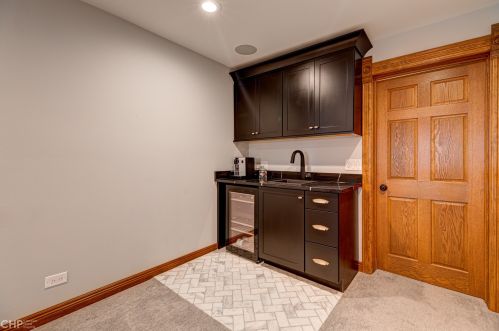 2143 Thomas St, Chicago IL 60651-3248 exterior