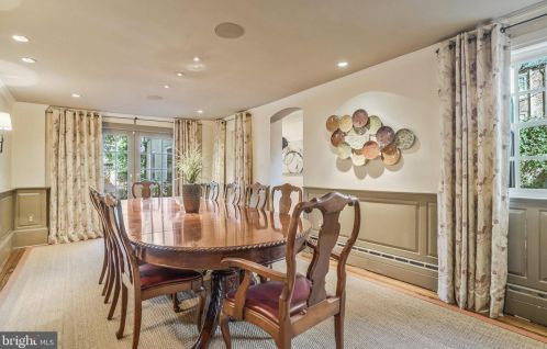 207 Fairfax St, Alexandria VA 22314-3304 exterior