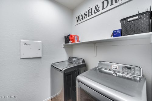 42007 45th Dr, Phoenix AZ  85086-1445 exterior