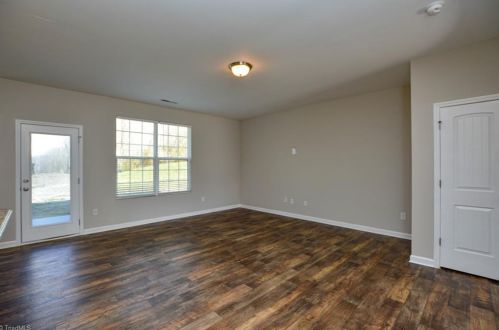 1912 Harvick Ct, Greensboro NC  27405-9695 exterior