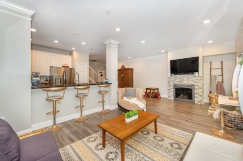 810 Donato Cir, Scotch Plains NJ 07076-1072 exterior