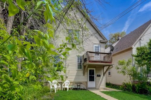 2943 Newhall St, Milwaukee WI 53211-3224 exterior