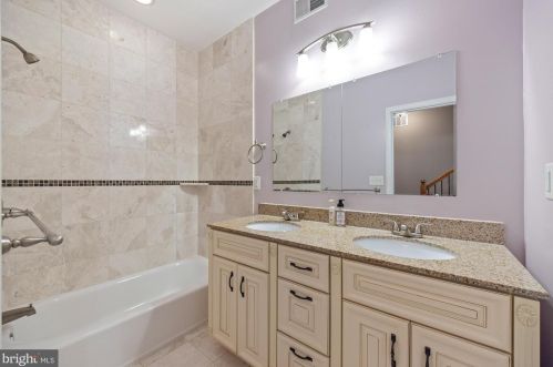 1505 Dickinson St, Philadelphia PA 19146-4830 exterior