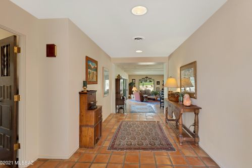 5255 Gleneagles Dr, Tucson, AZ 85718-1801