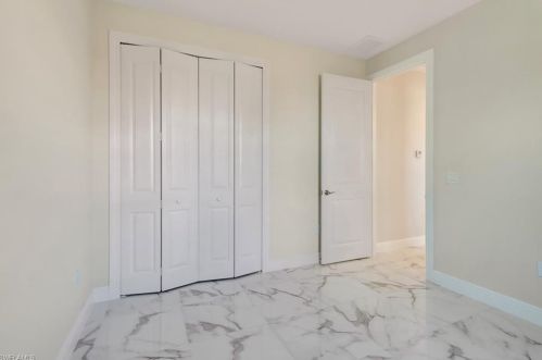 2843 18 Ave, Naples FL 34120-3590 exterior