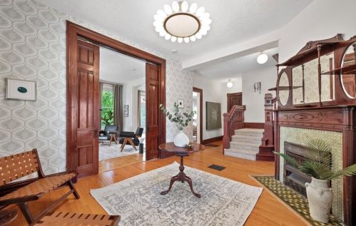 11 Division St, Pittsburgh PA  15205-2800 exterior