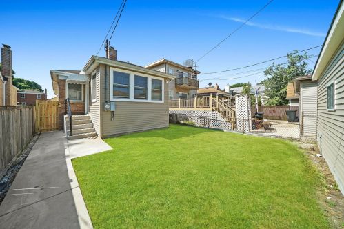 6538 Foster Ave, Chicago IL  60656-2245 exterior