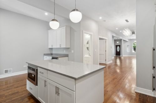 4812 Forrestville Ave, Chicago IL 60653-3425 exterior