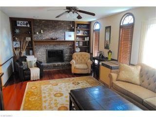 1879 Hunters Point Ln, Cleveland OH  44145-3651 exterior