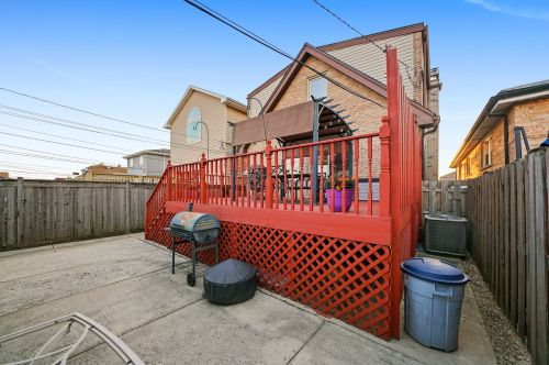 6129 Mcvicker Ave, Chicago IL 60638-4325 exterior