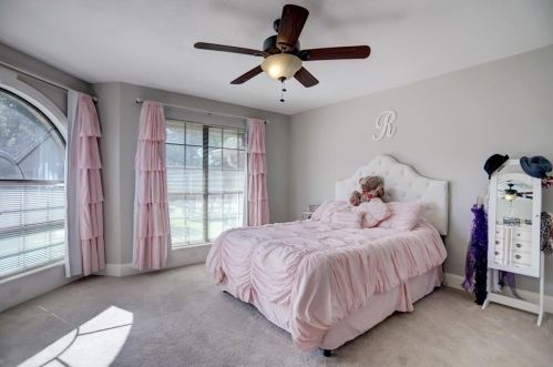 240 Edgewood Dr, Montgomery TX 77356-8408 exterior