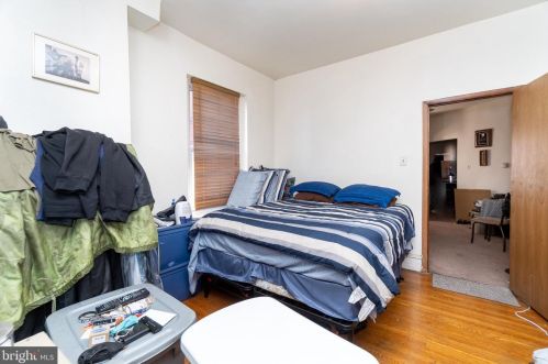 4927 Hazel Ave, Philadelphia PA 19143-2004 exterior