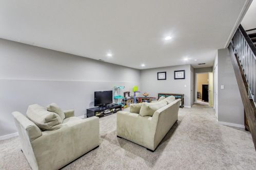 2100 Bingham St, Chicago IL 60647-4033 exterior