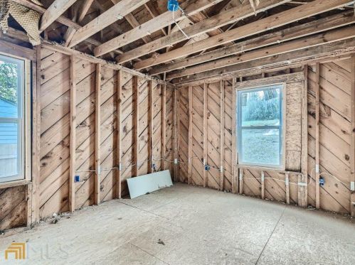 2126 Castlewood St, Atlanta GA  30344-1004 exterior