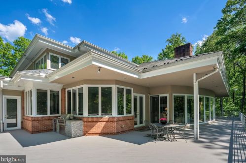 10011 Avenel Farm Dr, Rockville MD 20854-5410 exterior