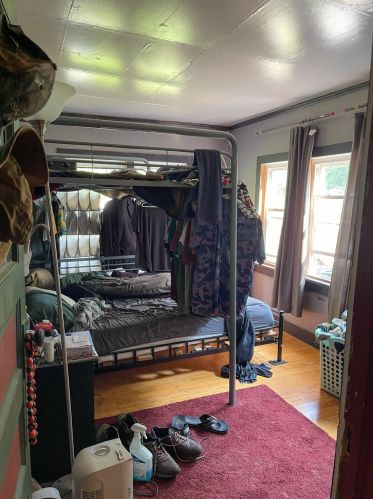 118 Ruddiman Dr, Meskegon MI 49445-3031 exterior