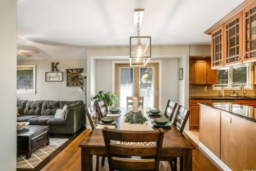 4 Barley Pl, Commack NY 11725-1412 exterior