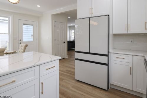 4 Hollywood Ave, Montclair NJ  07042-4306 exterior